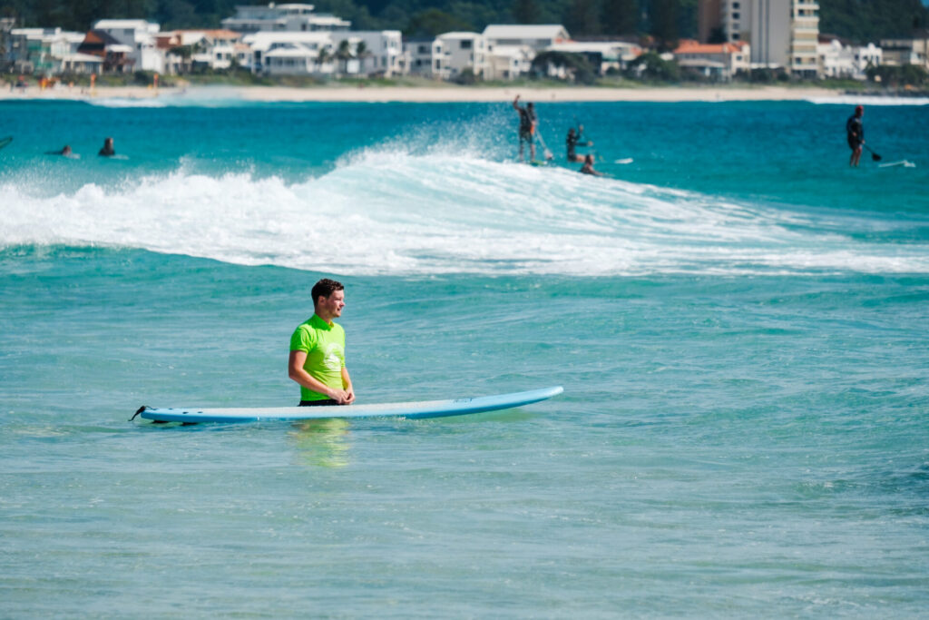 learning to surf at currumbin alley